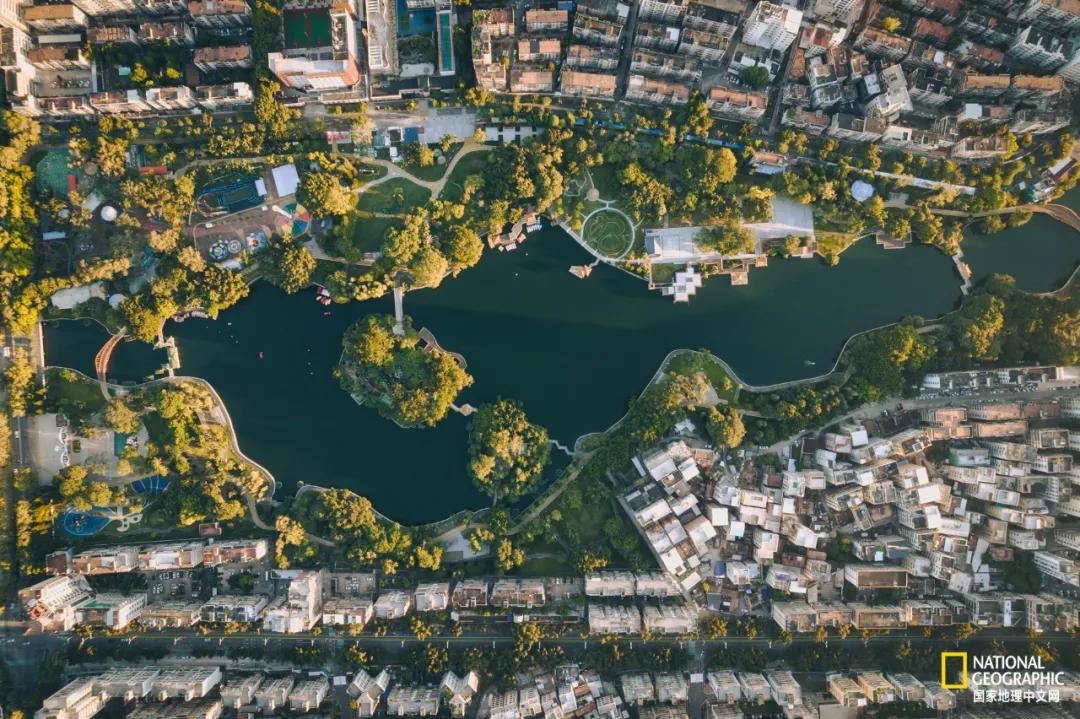 国家地理中文网英文,国家地理中文网在哪里