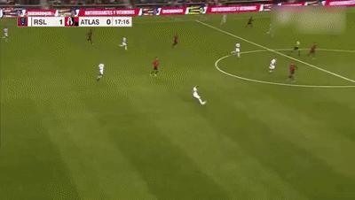 盘点门将的神扑救诺伊尔篇,诺伊尔让门将融入体系