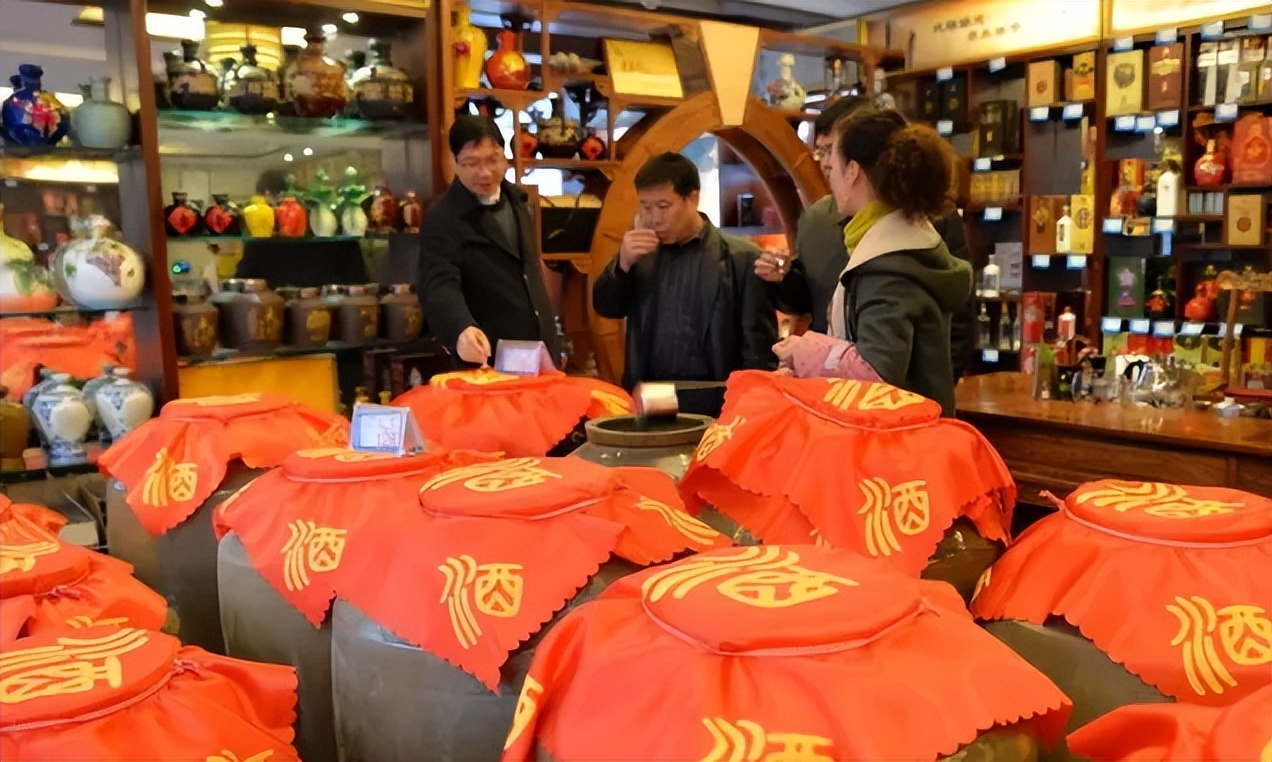 街上卖的20元散酒能买吗,路边小店50一斤的散酒是真的吗