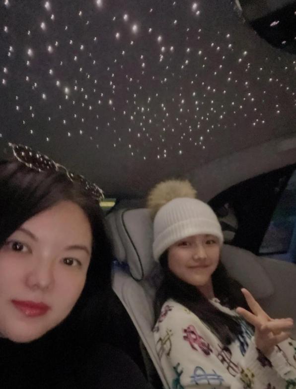 46岁李湘删除微博动态“消失”,女儿王诗龄是关键,不敢再高调了