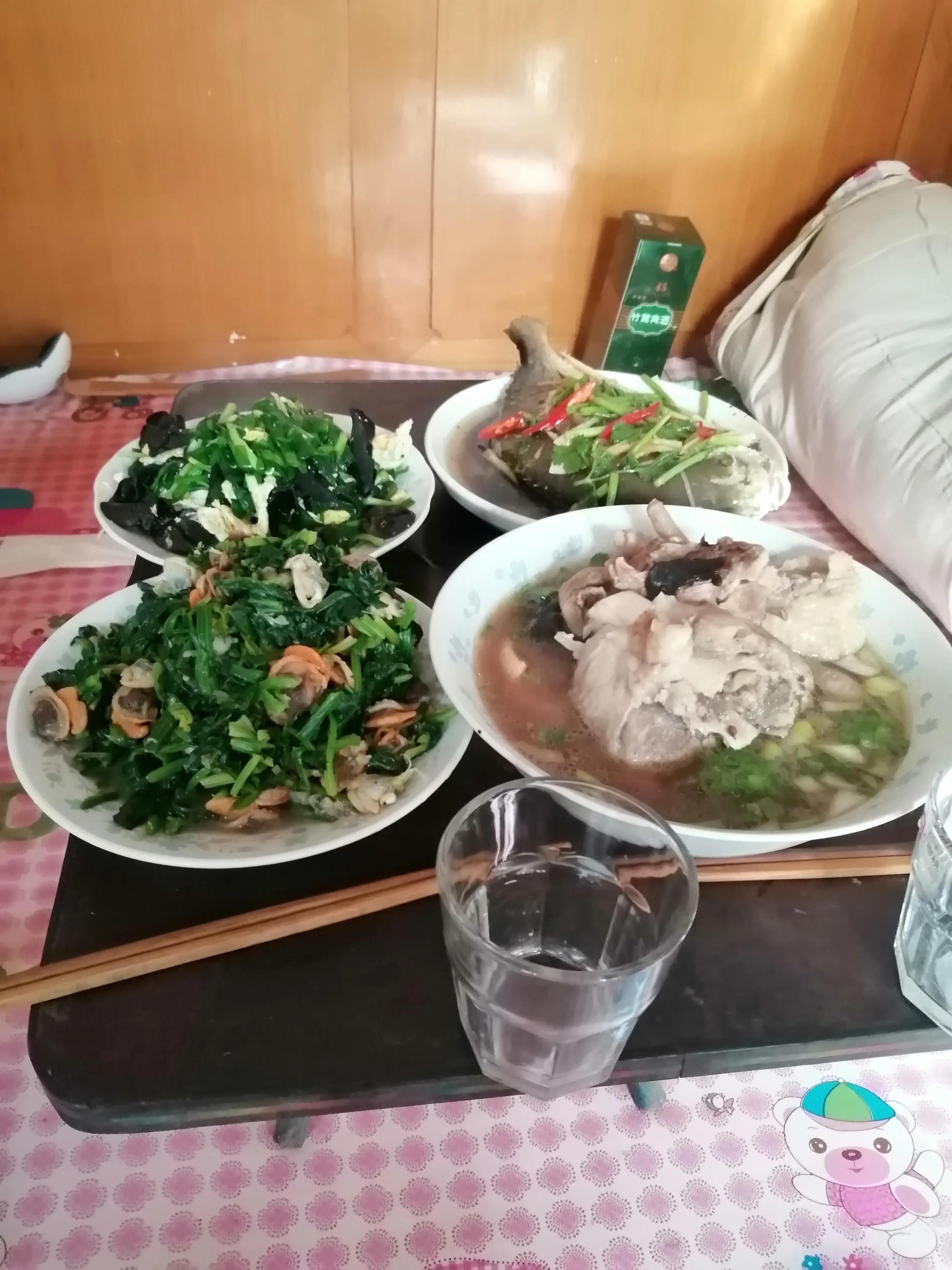 十岁那年我摆了一桌瘟鸡宴，结果享受了半天灵魂与肉体的洗礼