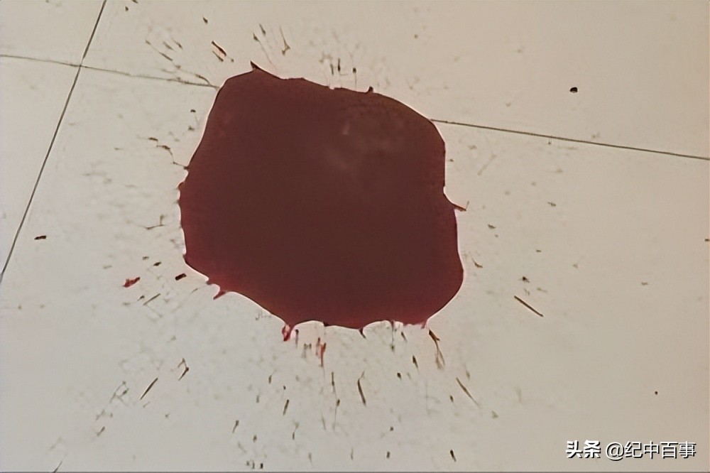 小女孩得了白血病因为穷放弃治疗,13岁女孩患白血病求妈妈放弃治疗