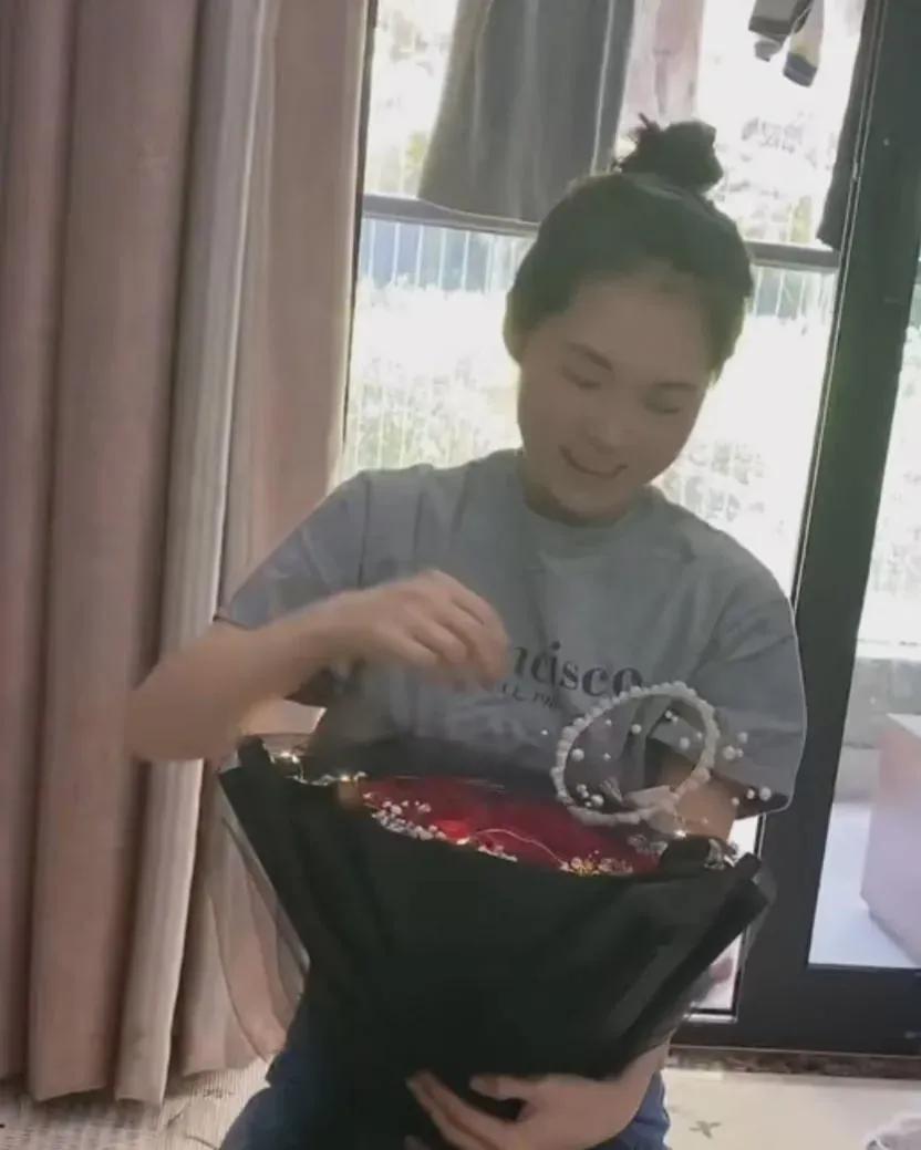 2019年朝鲜姑娘嫁浙江小伙：不要房车和彩礼，结婚只要一吨大米？