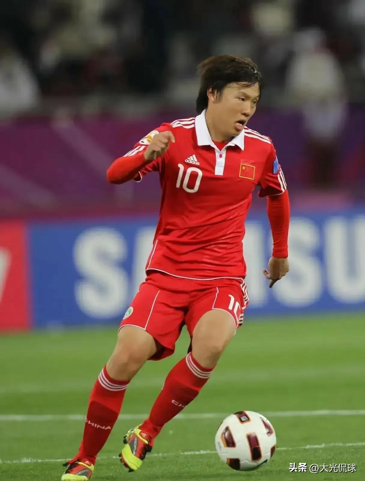 中国足球赢韩国邓卓翔,邓卓翔亚洲杯