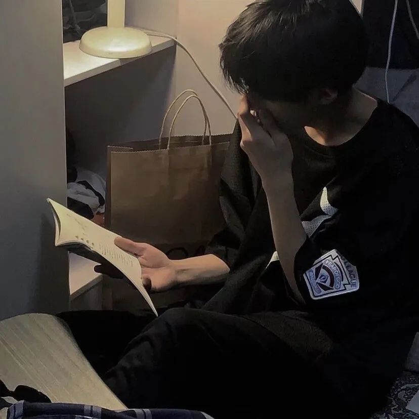 高级小众的女生头像真人不露脸,很小众却很惊艳的头像男生