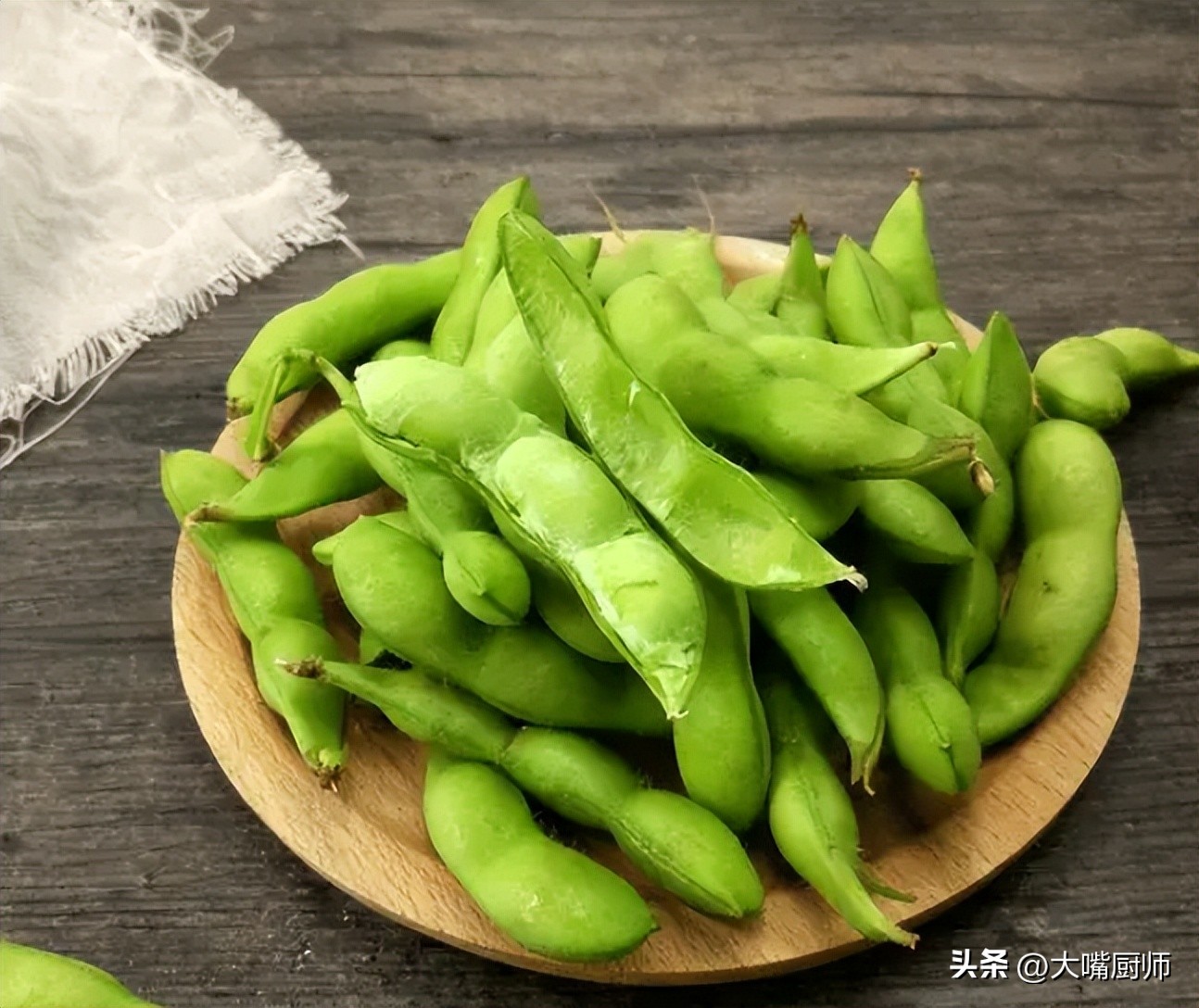 哪些食物补钙中老年吃最好,老人常吃这3种菜可补钙