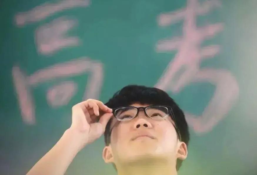 河南24年高考预估多少人,24年高考人数河南预估