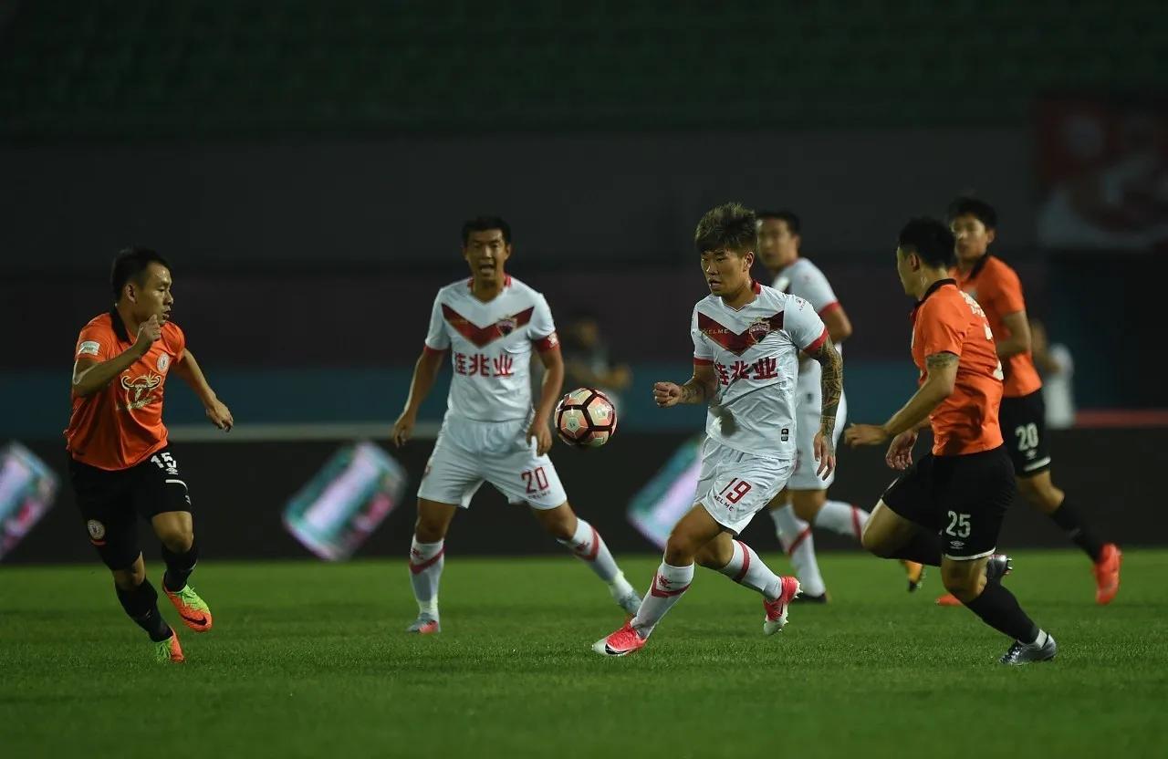 申花精英队遗珠之昔日中超联赛最佳新人，如今泯然众人的李晓明