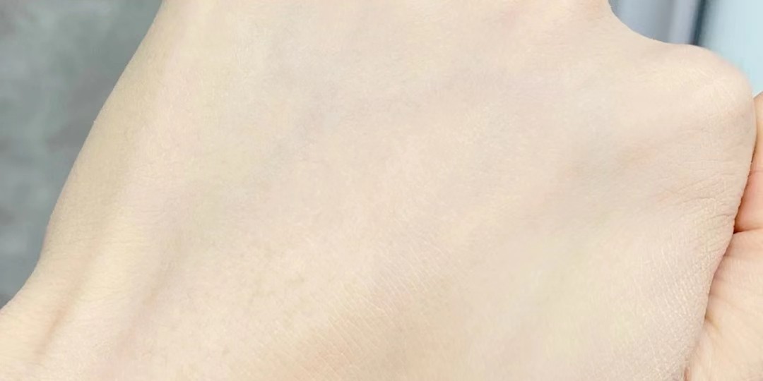 性价比高的平价保湿粉底液,百元以内性价比高的粉底液