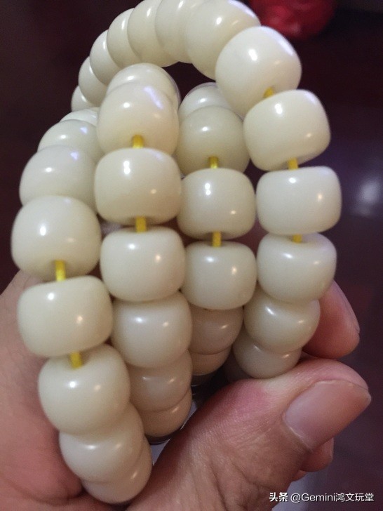 白玉菩提红色会不会变色,白玉菩提变色裂开怎么回事