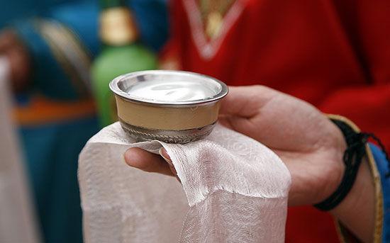 内蒙古美食马奶酒,内蒙古草原马奶酒什么时候最好喝