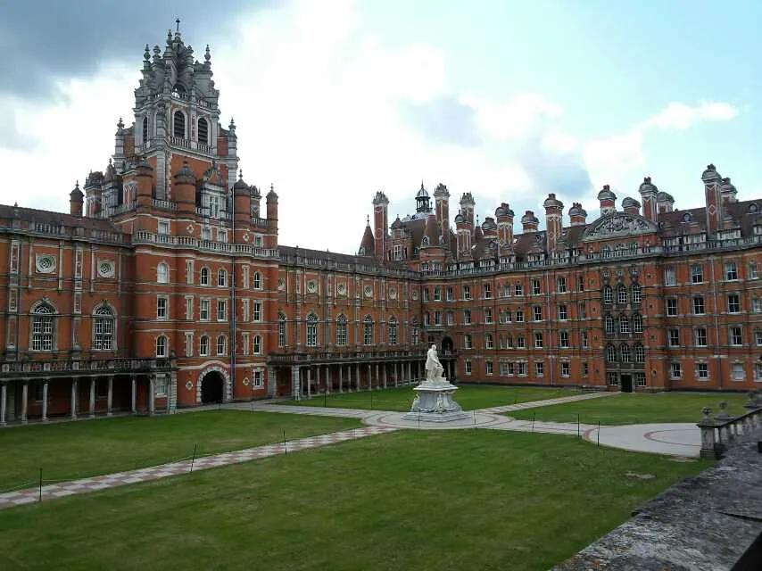 英国旅游之伦敦大学皇家霍洛威学院