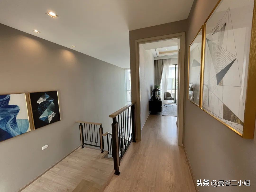 只要100多万的泰国三层别墅，6米挑高玻璃窗，比千万豪宅还大气