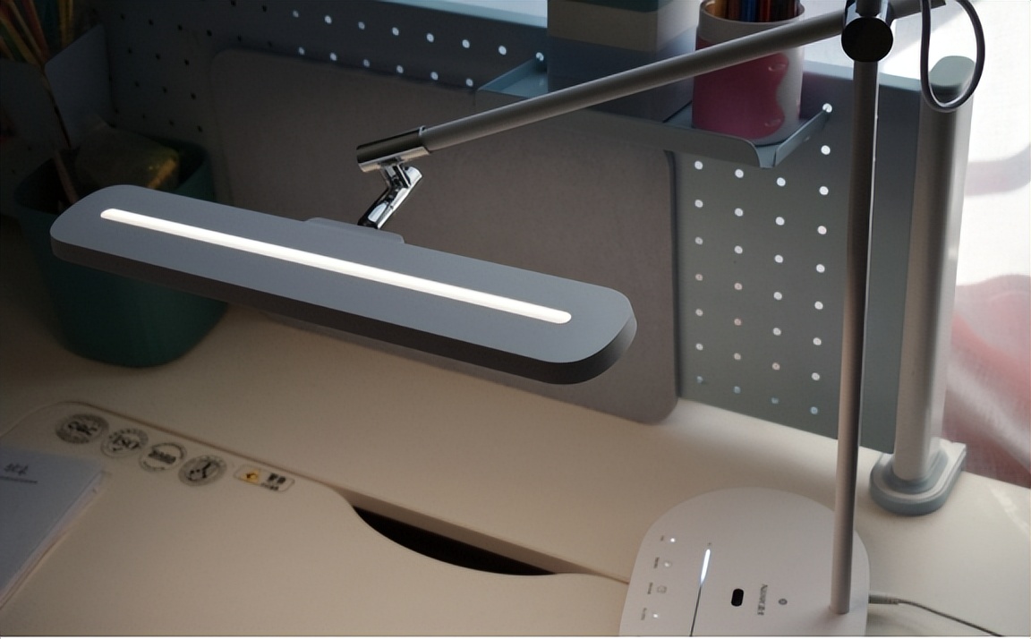 学生用的护眼台灯大品牌都有什么,学生护眼台灯哪款好