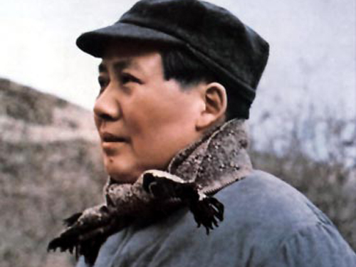 前有大河,后有胡宗南追兵,生死关头毛*东泽**却淡定道:给我一支烟