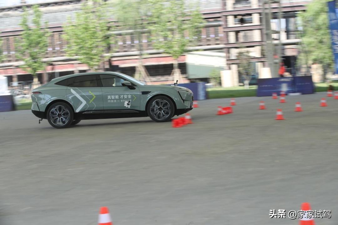 阿维塔11鸿蒙版车门开启位置,阿维塔智驾体验营开启