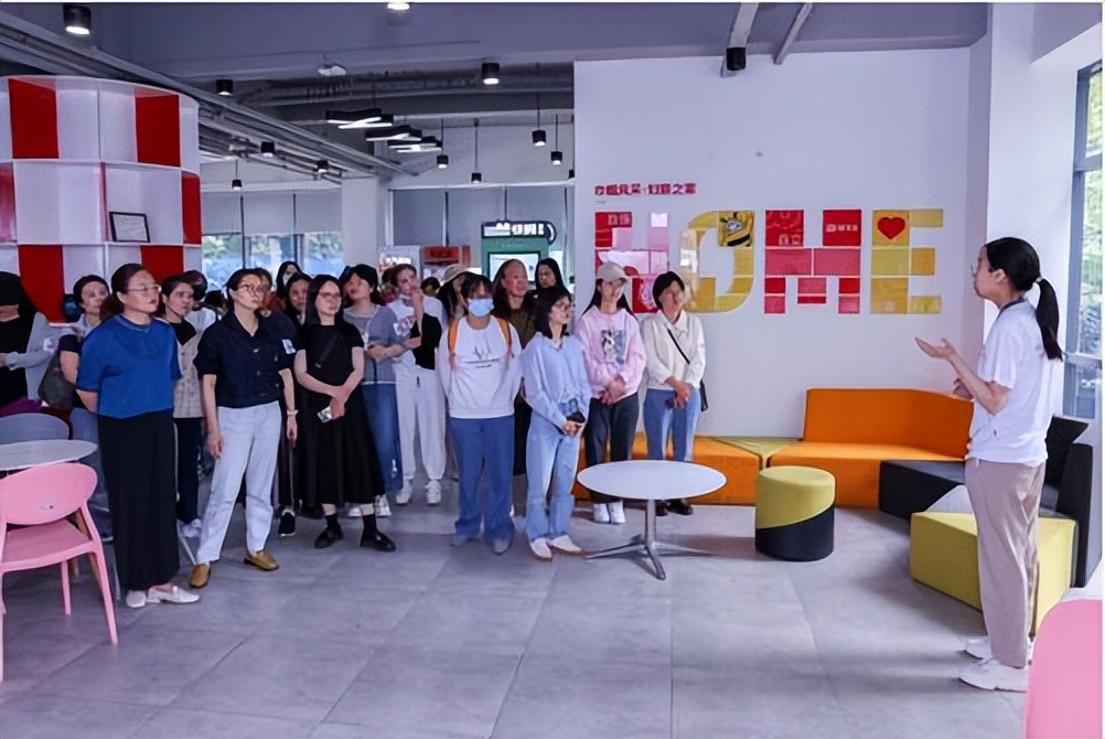 蜂享家举办首期数字妇联公益活动，带动更多女性实现灵活就业创业