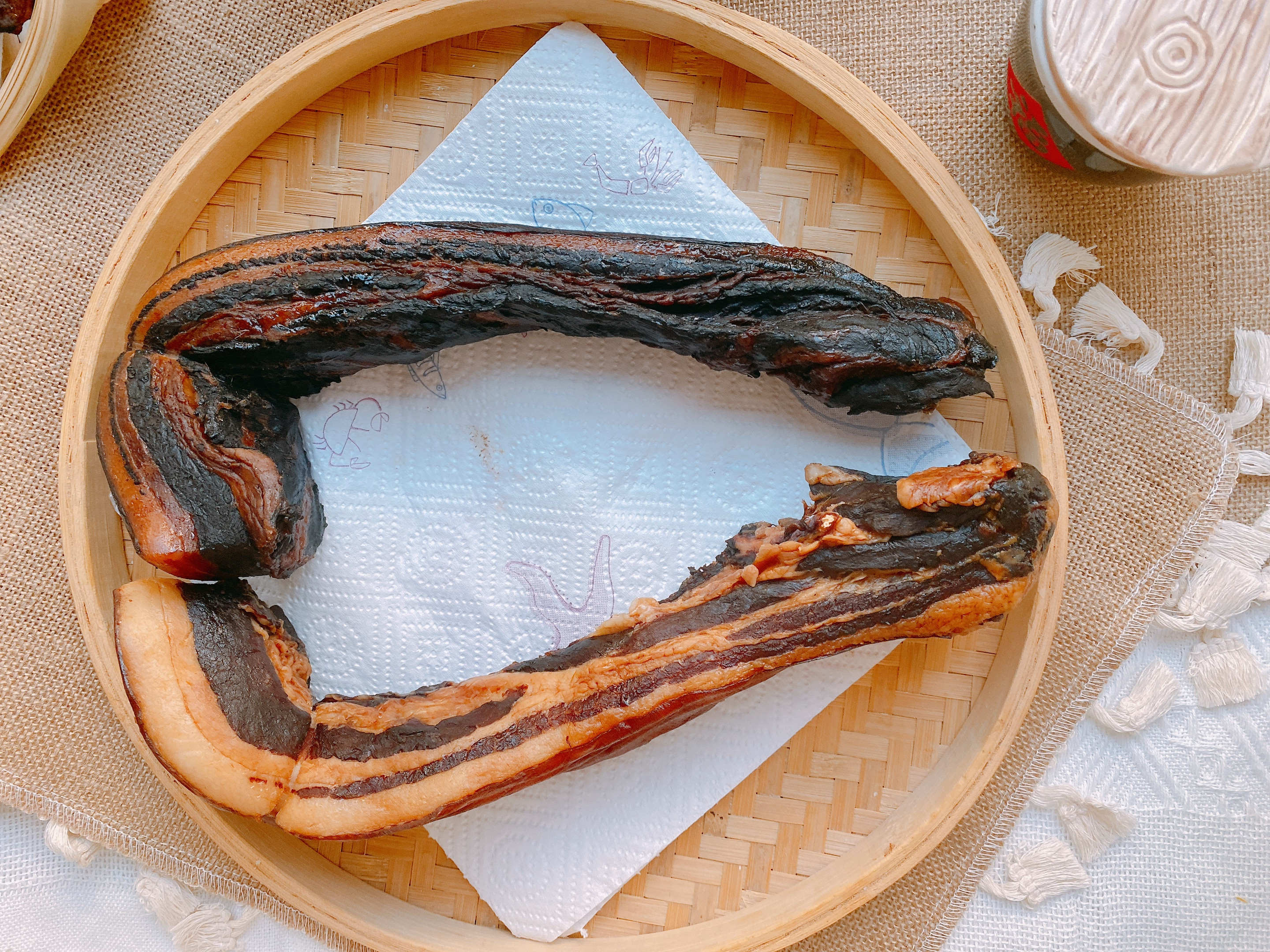 酱油肉还有哪些制作技巧,酱油肉的做法要不要带皮