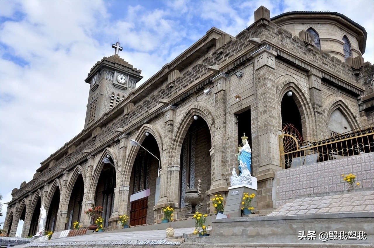 一次越南签证可以往返几次,一次去越南可以带多少美元