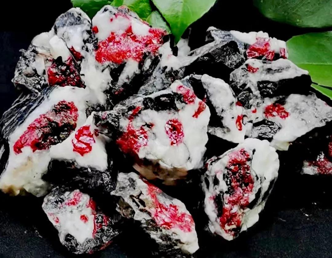 那一抹晶莹的神秘红--潜生在中国人心目中的朱砂痣！