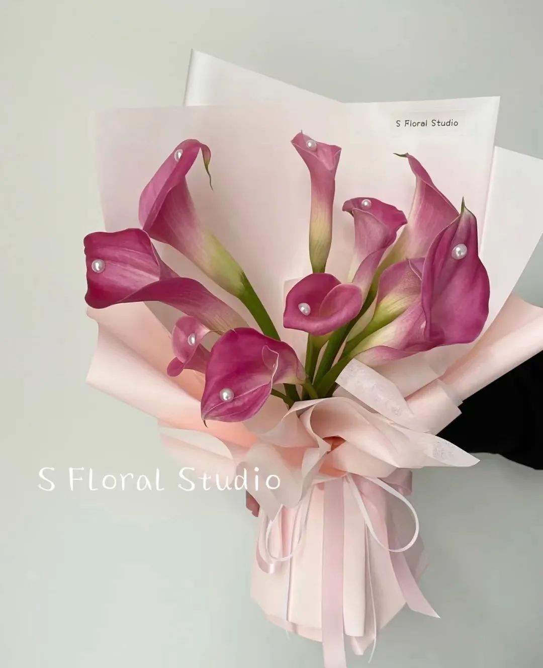 情人节送花送点酒,情人节送花不知道要送什么