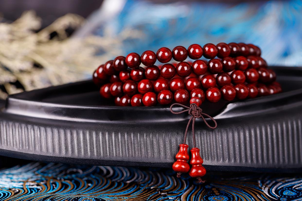 几十块钱的小叶紫檀值得玩吗,几十块钱小叶紫檀木料