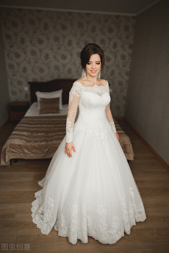 平胸婚纱礼服款式全部,新娘婚纱选择技巧