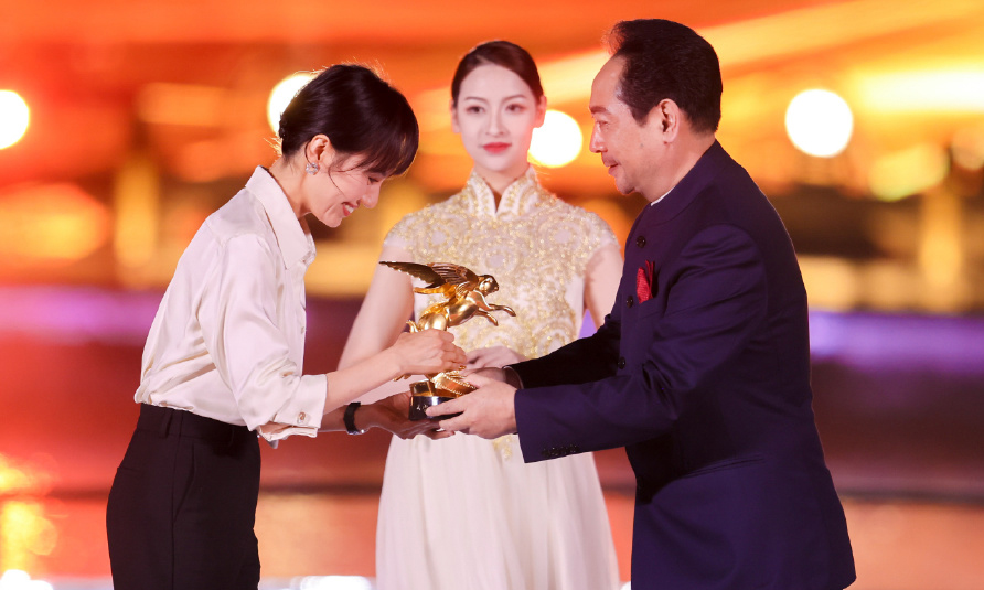 央视主持人组合同台,央视百位主持同台