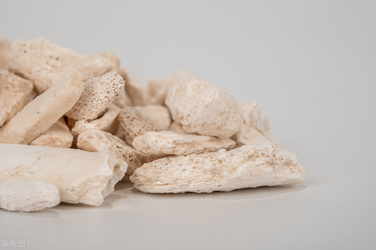 外科丹方选赏（一九七）肛门干性湿疹经验方：熊珍膏