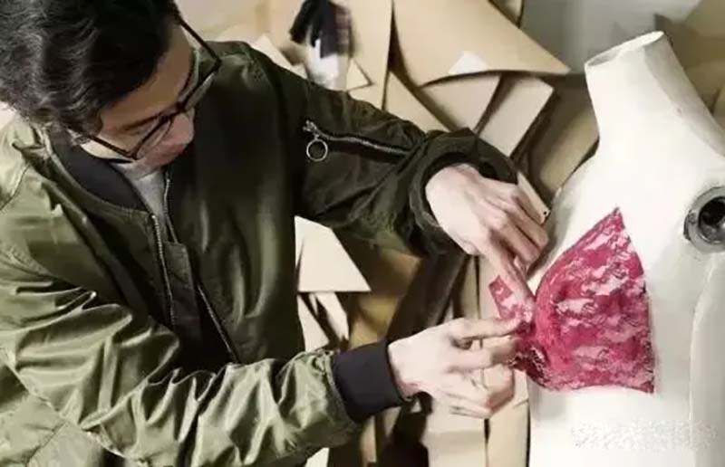 创业卖内衣年入百万,90后卖内衣一个月回本20万