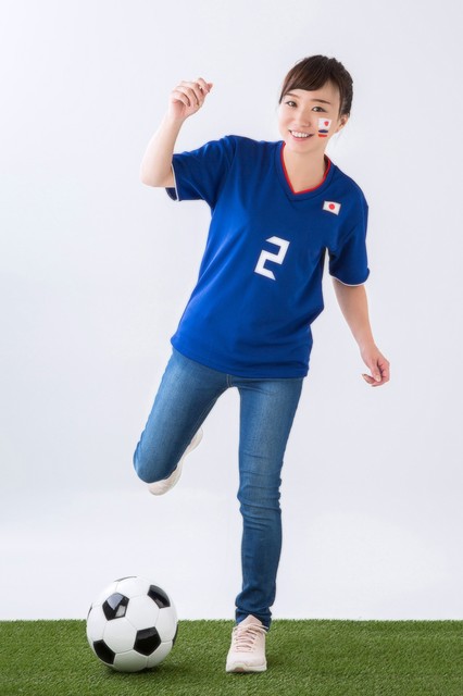 为什么用脚弓推射使不上劲,世界杯点球为什么不踢上死角球