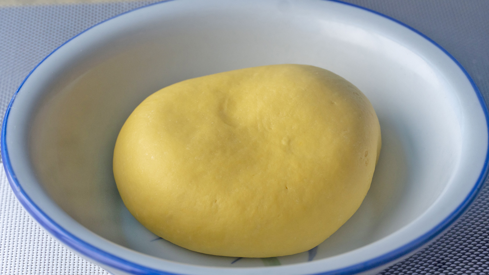 面粉这样做酸甜可口出锅瞬间抢光,面粉的独特做法每一口都酥掉渣