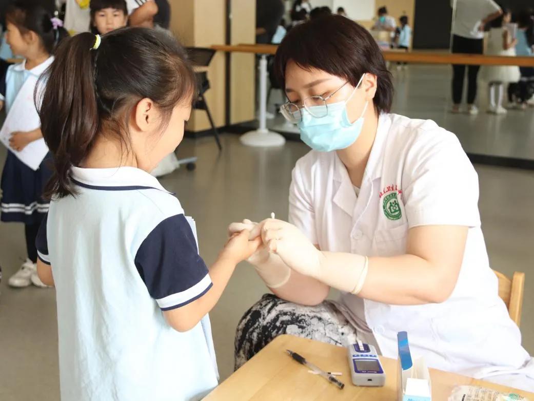 健康体检，助力成长——西安国际陆港第三幼儿园幼儿健康体检纪实