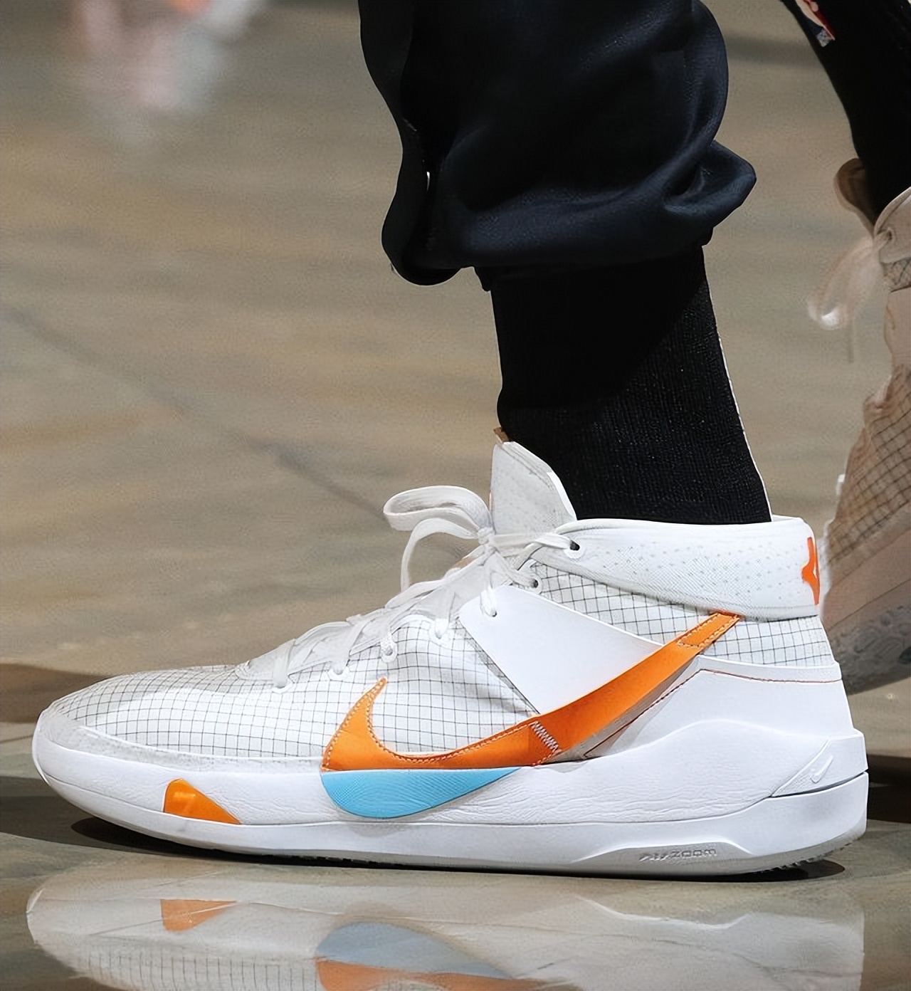 杜兰特单场得分创赛季新高 (杜兰特新赛季高光集锦)