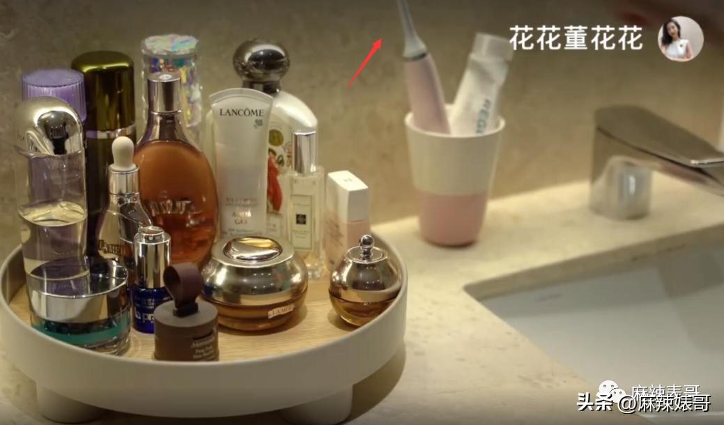 网红张大奕官宣订婚对象是谁,跟张大奕找对象的是谁