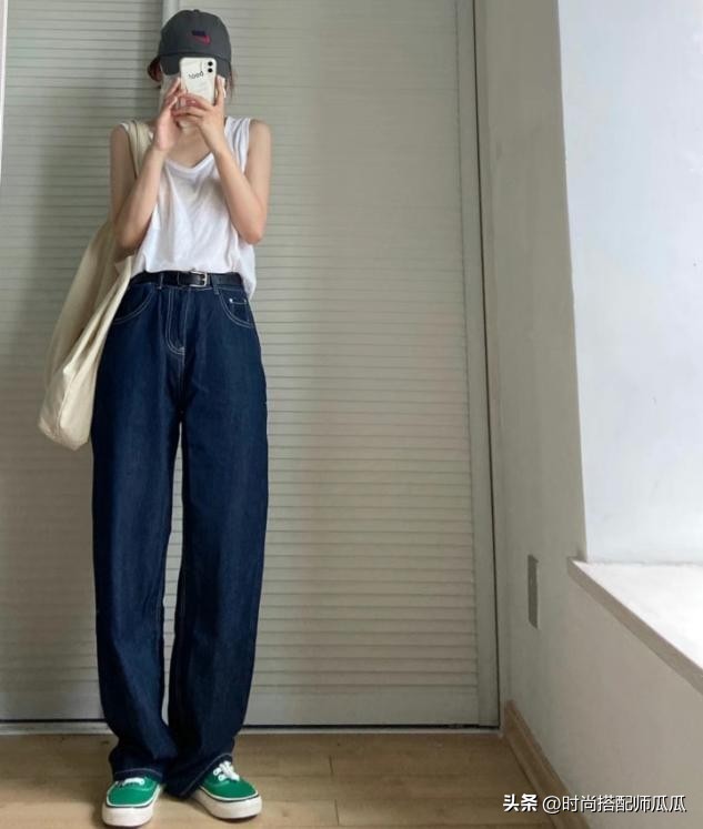 秋冬老头衫怎样搭配,老头衫都能穿出时尚感女款