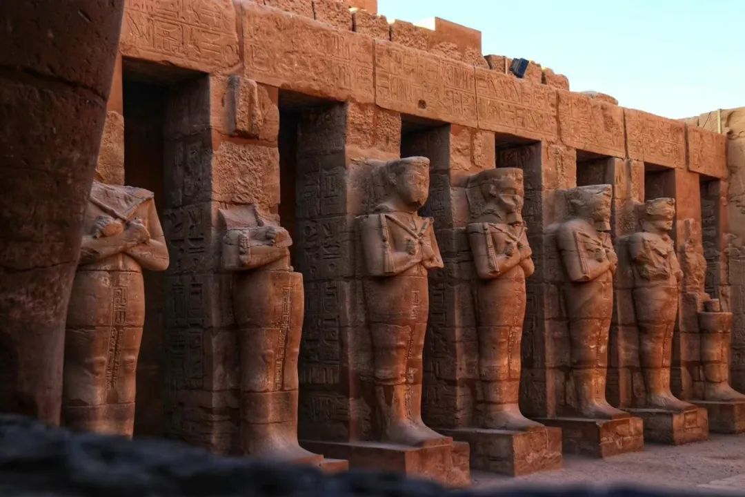 27岁马璐在埃及：5年没工作，边赚路费边旅游，潇洒走过三大洲