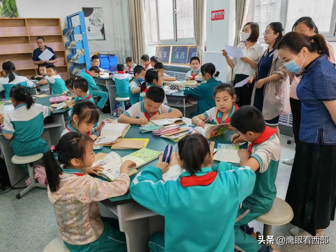 绾㈡棗灏忓绀惧洟琛ㄦ紨,绾㈡棗灏忓鎵嶈壓灞曠ず