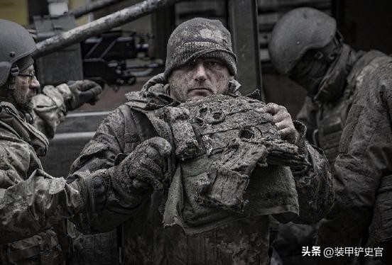 巴赫穆特绞肉机伤亡情况,反复拉锯