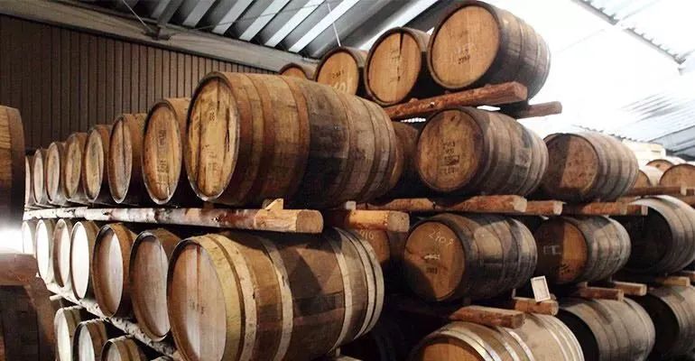 山崎威士忌和茅台,日本山崎酒对比茅台