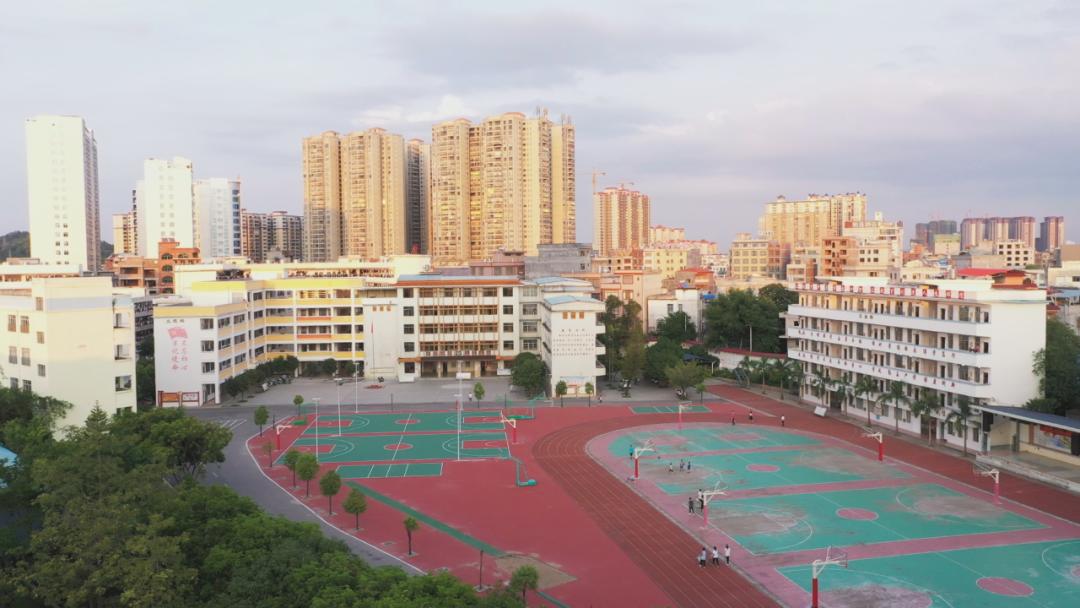 平南县各乡镇小学开学,启航新学期扬帆新梦想
