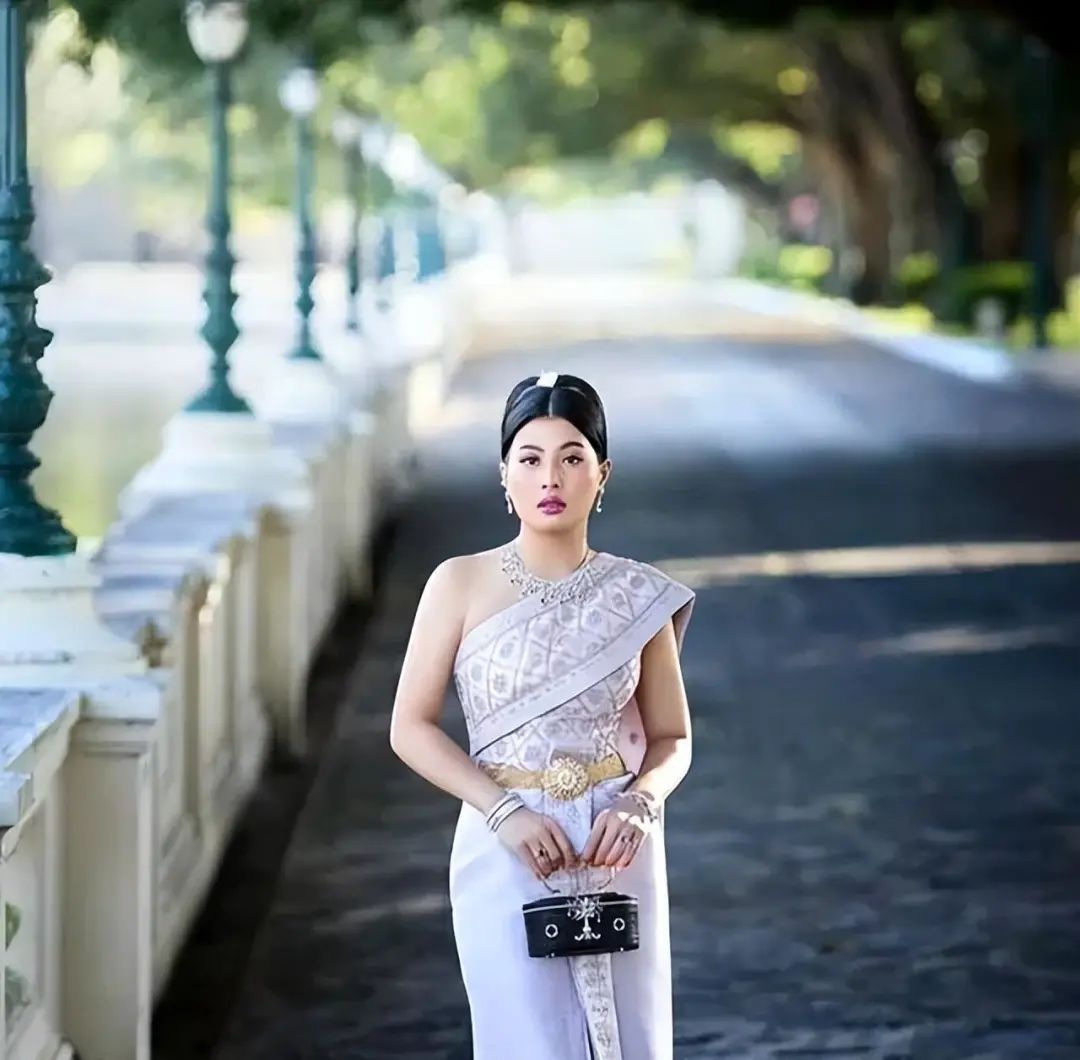 泰国王室玛哈最新爆料,泰国国王玛哈家事