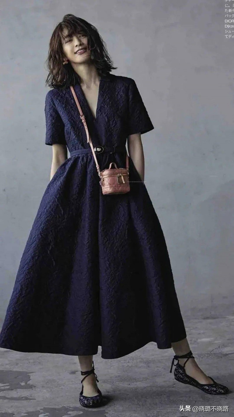 可以搭气质裙的平底鞋,平底鞋搭配连衣裙中年妇女款