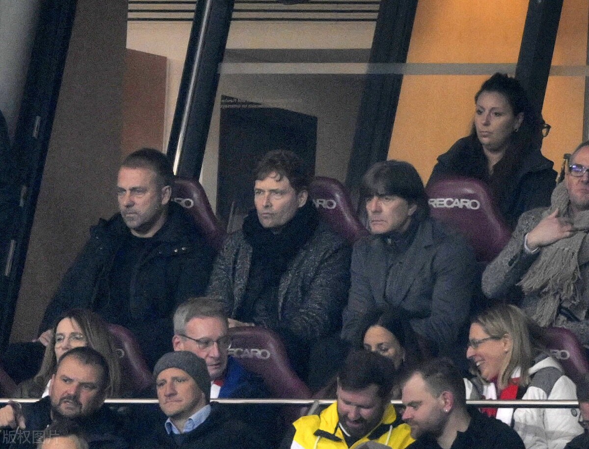 世界杯日本队2-1逆转胜德国冷门,2018年足球世界杯德国vs日本比赛