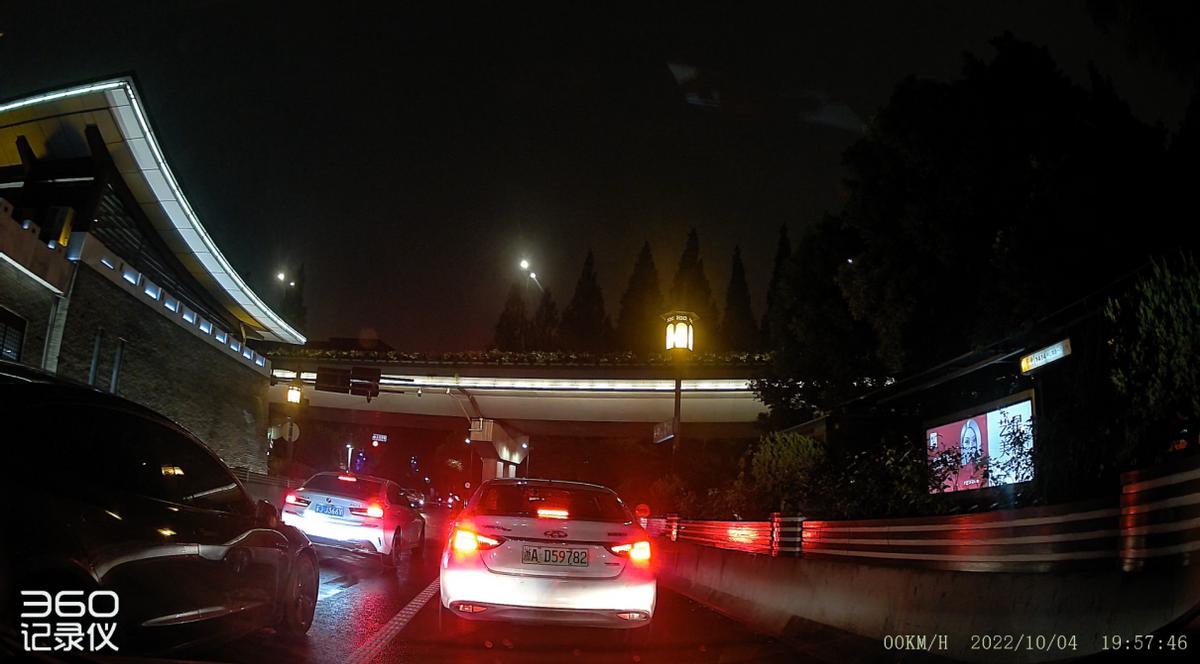 360g300k3行车记录仪评测视频,360g3003k升级版行车记录仪测评