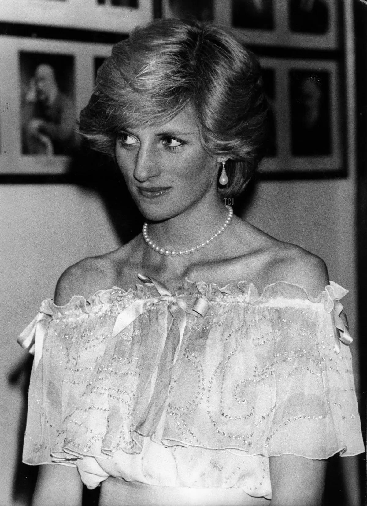 为什么梅根无法模仿戴安娜的高级,梅根戴着戴安娜耳环