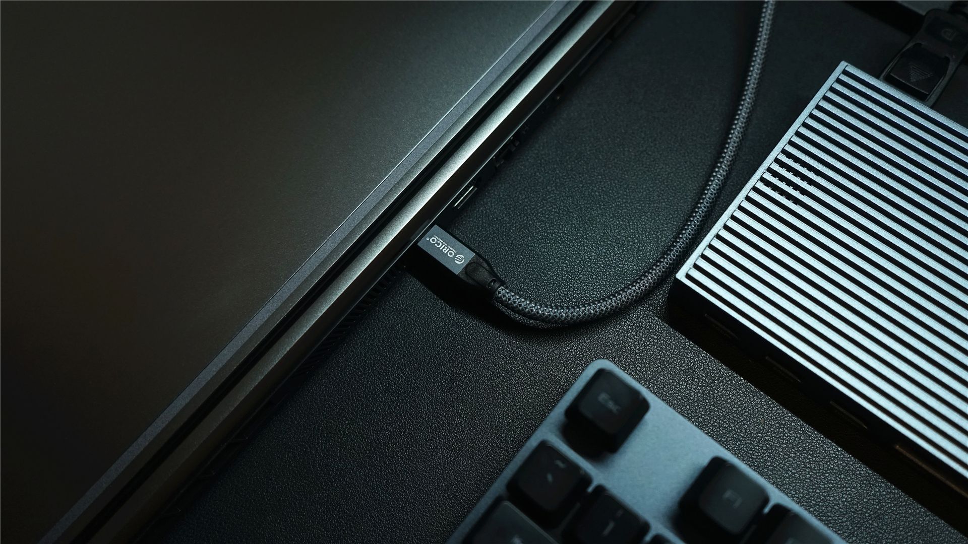 奥睿科tb3-s1扩展坞,奥睿科tb3-s2雷电3硬盘盒扩展坞