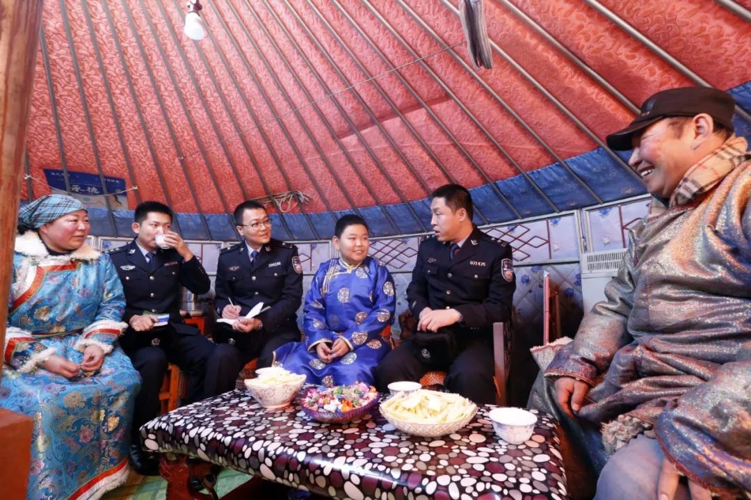 同心掬得满庭芳籽籽同心一家亲解开内蒙古公安民族团结的“密码”