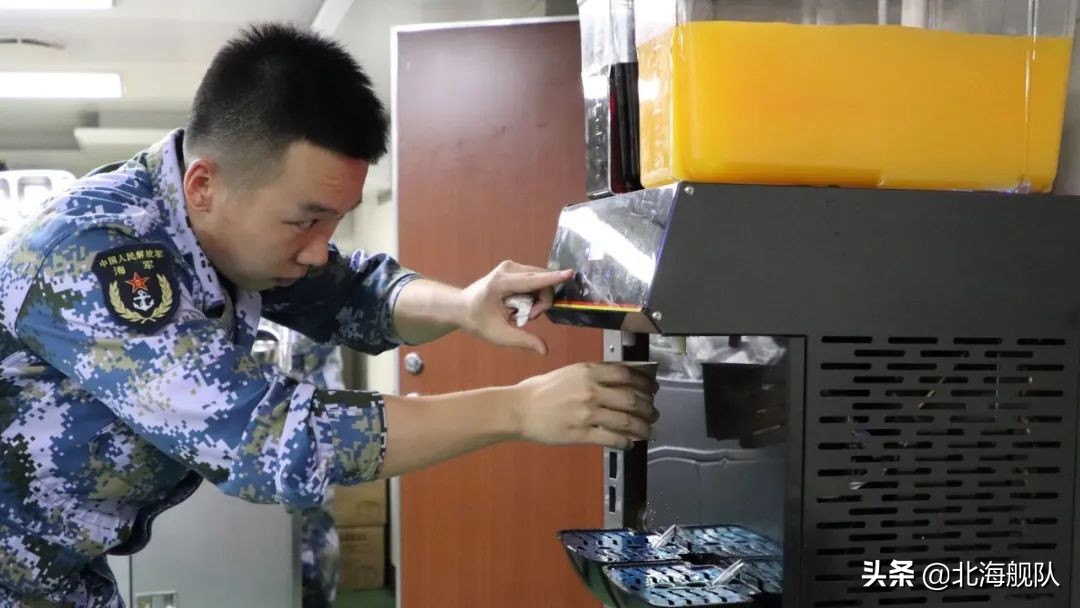 军舰用餐标准,军舰饭菜