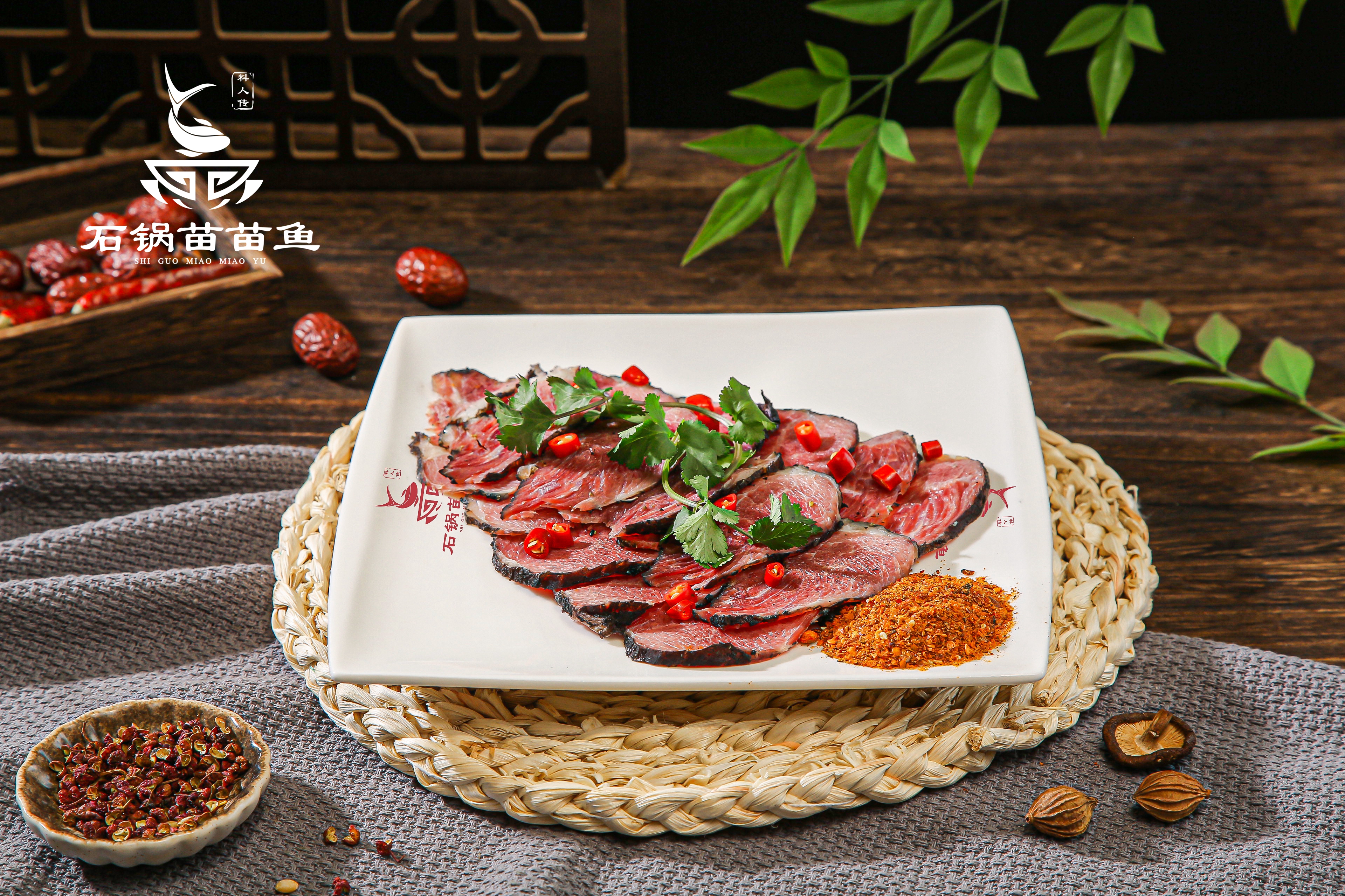 烤涮一体的旋转火锅店怎么加盟,如何开好一家火锅加盟店